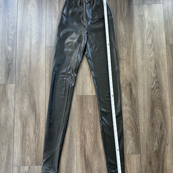 Aritzia Wilfred Daria Black Faux Leather Leggings XS - Picture 6 of 6